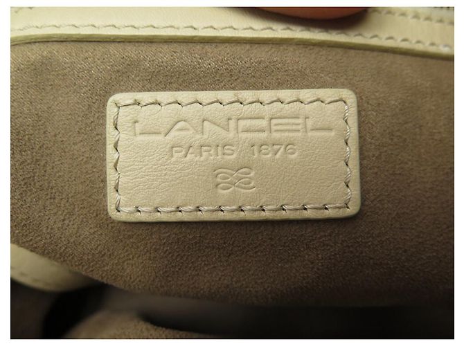 LANCEL FRENCH FLAIR UMA BOLSA06118 EM COURO ECRU E RENDA + BOLSA - vista 11