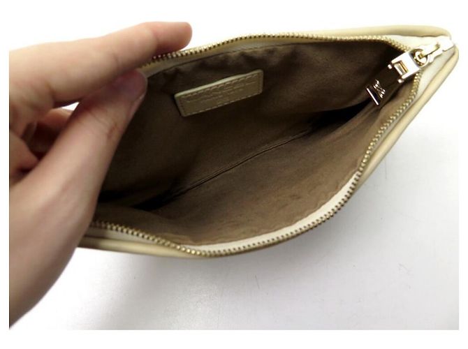 LANCEL FRENCH FLAIR UMA BOLSA06118 EM COURO ECRU E RENDA + BOLSA - vista 18