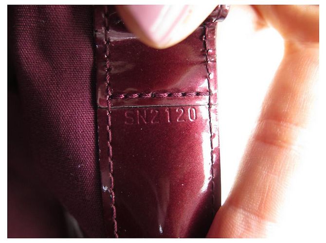 LOUIS VUITTON WILSHIRE MM BORSA A MANO MONOGRAM IN VERNICE BORSA A MANO CABAS Bordò - vista 20