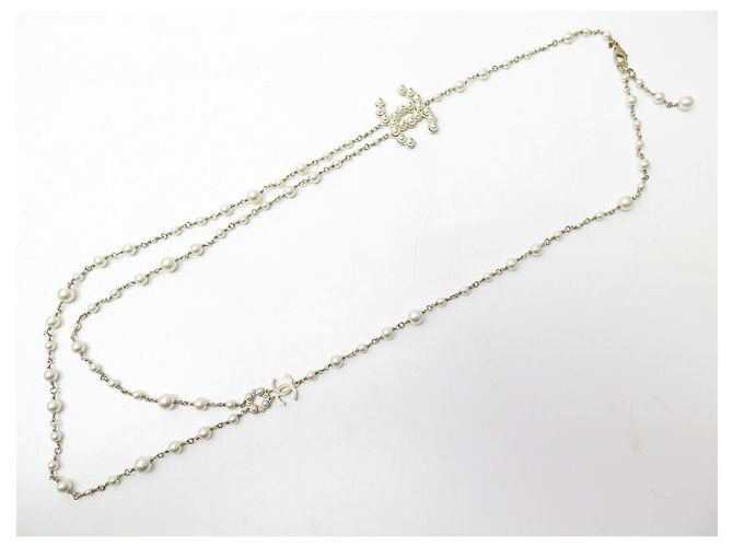 COLLANA NUOVA CHANEL COLLANA LOGO CC E PERLE D'ORO + COLLANA DI PERLE A SCATOLA - vista 2