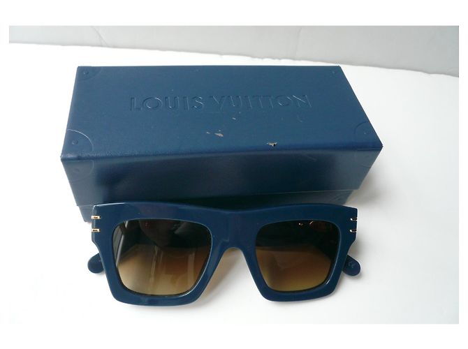 LOUIS VUITTON Square sunglasses LV BLADE Blue Mint condition - view 2