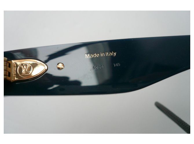 LOUIS VUITTON Square sunglasses LV BLADE Blue Mint condition - view 7