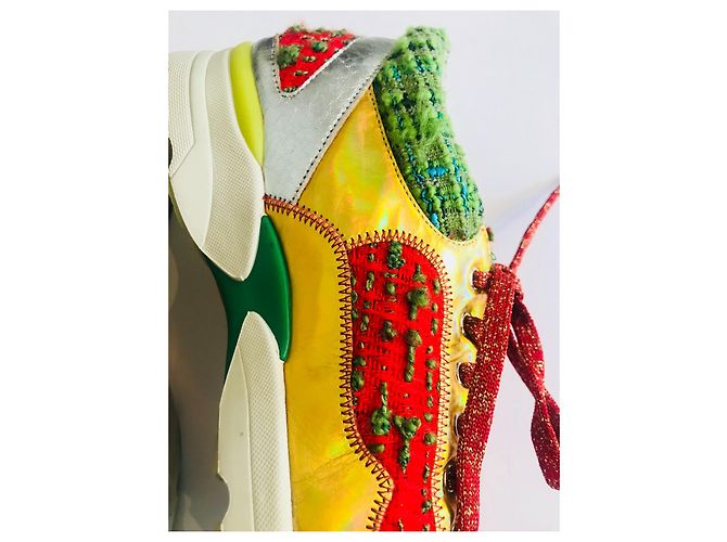 Sneakers Chanel in tweed e pelle metallizzata rosso verde oro D'oro - vista 14