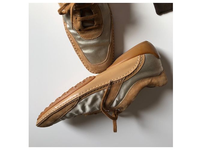 Tod's Sneaker aus Kamel-Nubuk und beige Canvas - Ansicht 4