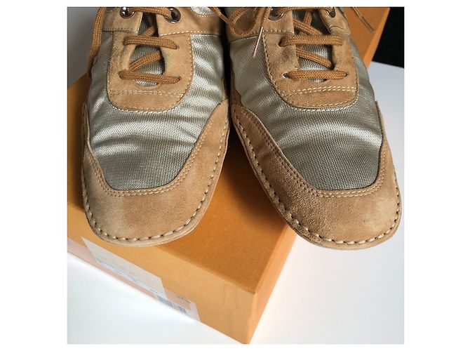 Tod's Sneaker aus Kamel-Nubuk und beige Canvas - Ansicht 9