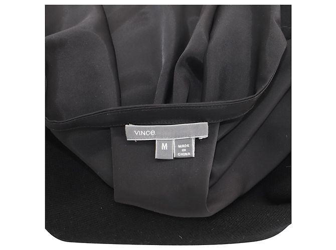 Vince Pulloverkleid aus schwarzer Wolle - Ansicht 3