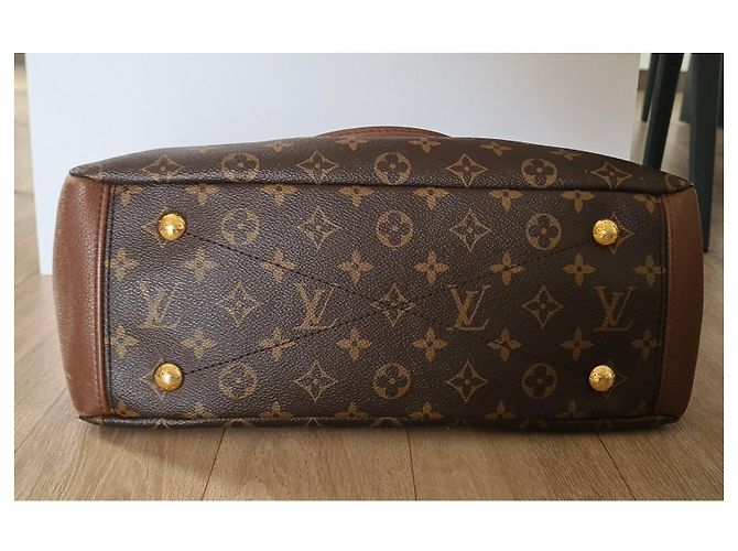 Borsa Louis Vuitton Pallas in pelle color nocciola - vista 4