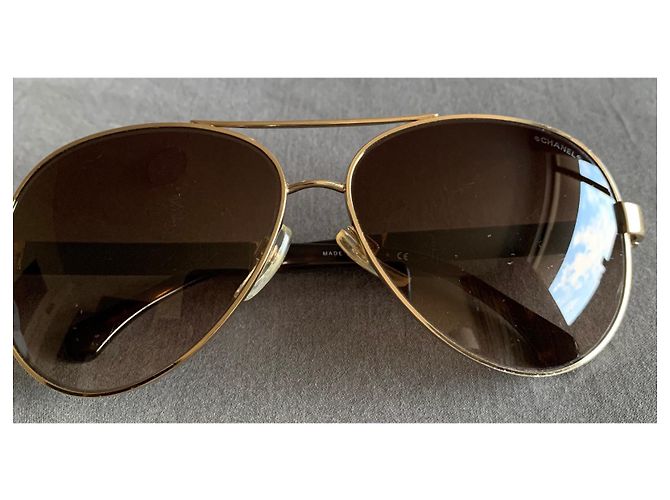 Occhiali da sole aviator Chanel oro Gold hardware - vista 12