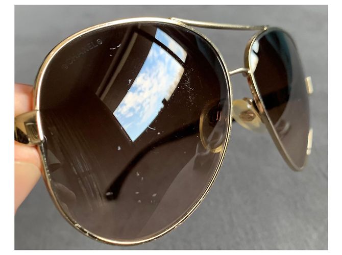 Occhiali da sole aviator Chanel oro Gold hardware - vista 9