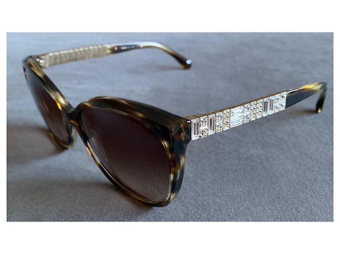 Occhiali da sole Chanel Retro con cristalli - vista 3