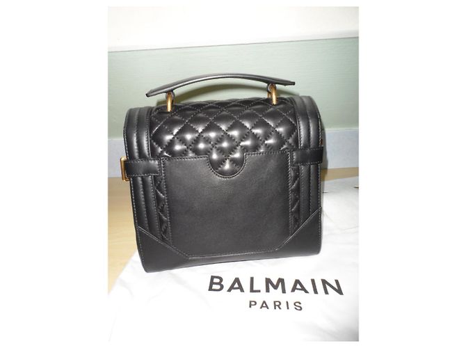 Balmain B BUZZ - vue 3