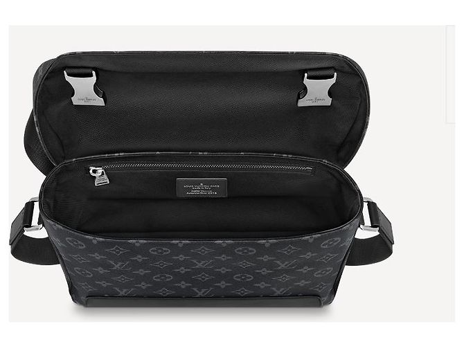 Louis Vuitton LV Messager PM Voyage Noir - vue 3