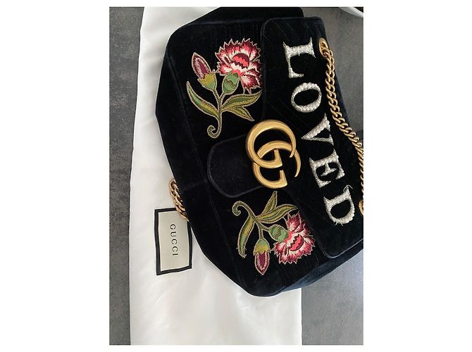 Bolsa de mão Gucci Marmont em veludo preto - vista 2