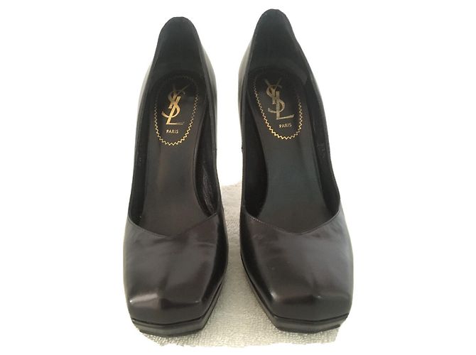 Yves Saint Laurent Tacón YSL Tripon con tacón triangular espejado Negro - vista 9