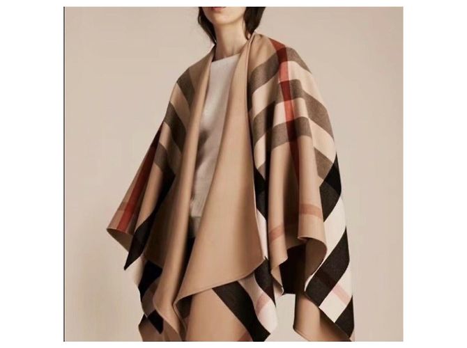 Burberry CAPE PONCHO CAMEL 100% REVERSIBLE MERINO WOOL NEW WITH TAG - view 15