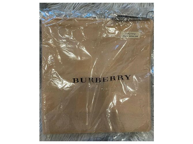 Burberry CAPE PONCHO CAMEL 100% REVERSIBLE MERINO WOOL NEW WITH TAG - view 16