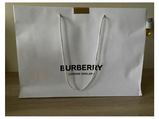 Burberry CAPE PONCHO CAMEL 100% REVERSIBLE MERINO WOOL NEW WITH TAG - view 7