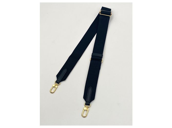 Nueva bandolera negra Louis Vuitton Coussin Negro - vista 2