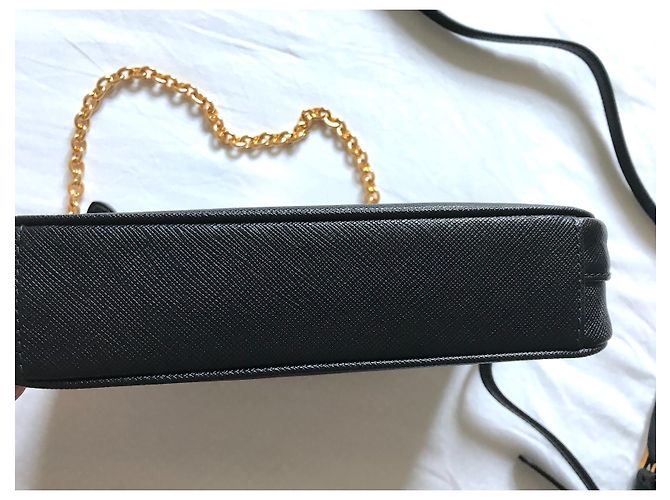 Prada Handtasche aus schwarzem Leder - Ansicht 2
