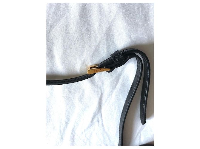 Prada Handtasche aus schwarzem Leder - Ansicht 3