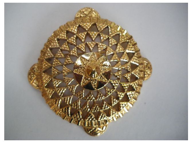 Guy Laroche Golden Brooch - view 5