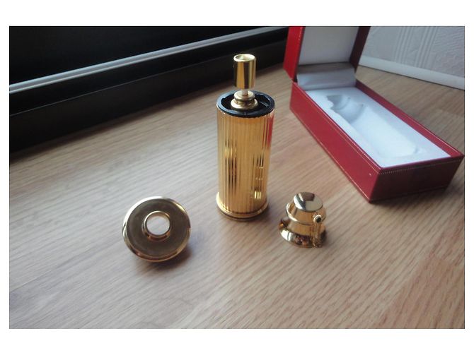 Spray per borsa ricaricabile Cartier oro D'oro - vista 2