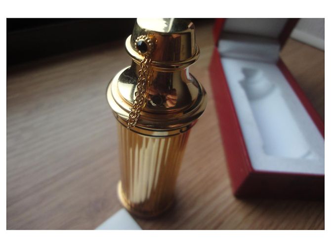 Spray per borsa ricaricabile Cartier oro D'oro - vista 4