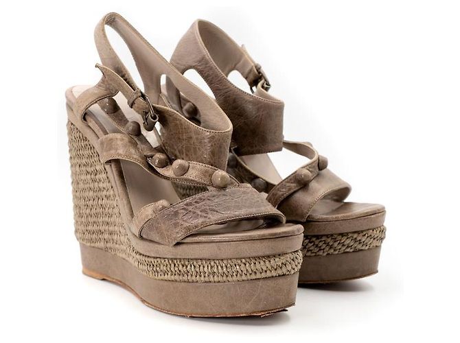 Zeppa Balenciaga in pelle grigia con borchie - vista 2