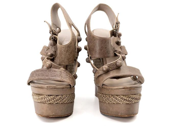 Zeppa Balenciaga in pelle grigia con borchie - vista 3