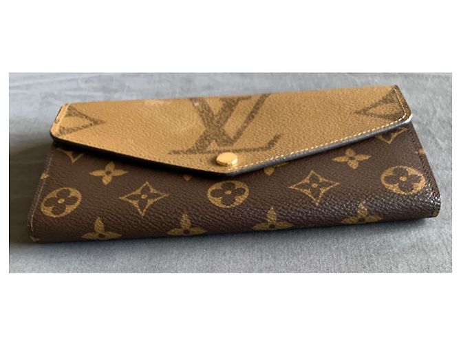 Louis Vuitton Sarah Wallet - vista 5