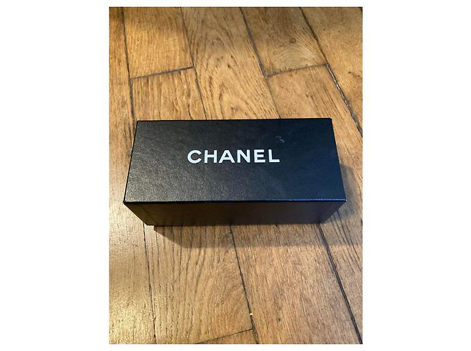 Chanel Runde Sonnenbrille, Metall & Kunstperlen Hellbraun - Ansicht 10