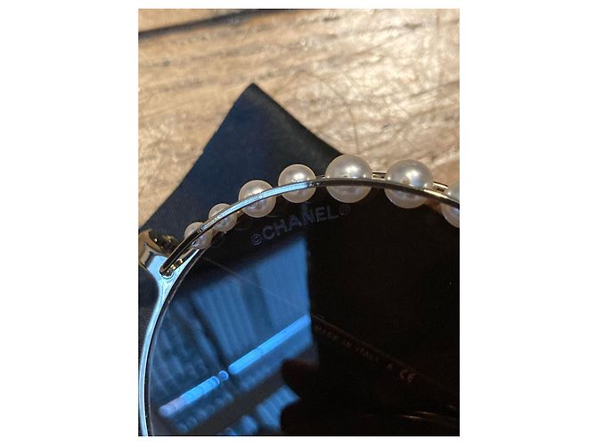 Chanel Runde Sonnenbrille, Metall & Kunstperlen Hellbraun - Ansicht 6
