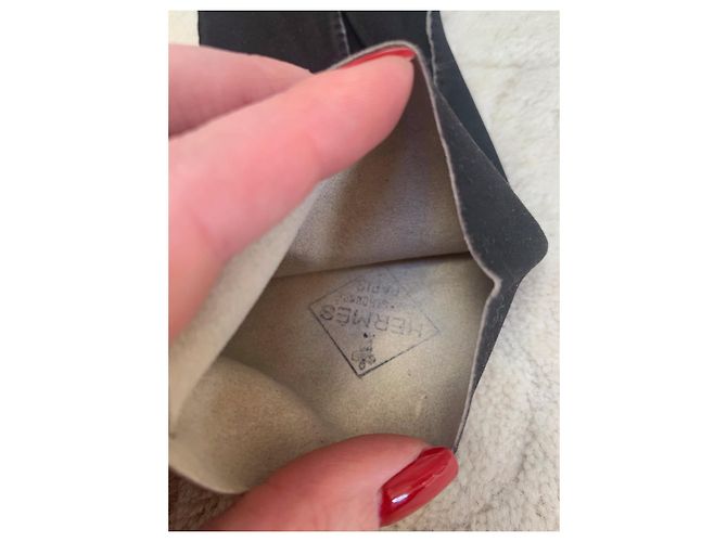 Hermès Handschuhe aus braunem Wildleder Dunkelbraun - Ansicht 4