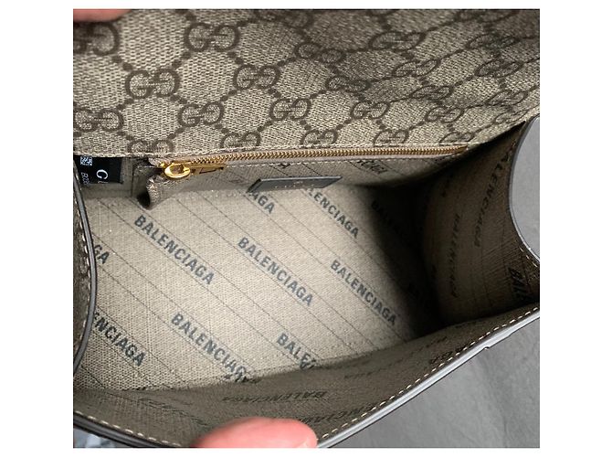 Gucci x Balenciaga La bolsa de reloj de arena del Proyecto Hacker - vista 4