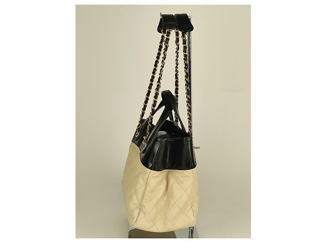 Chanel borsa a spalla matelassé 31 Rue Cambon Nero Beige - vista 4