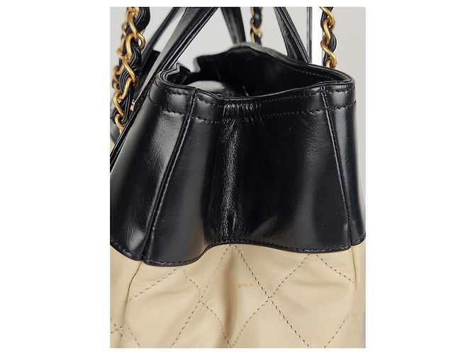 Chanel borsa a spalla matelassé 31 Rue Cambon Nero Beige - vista 5