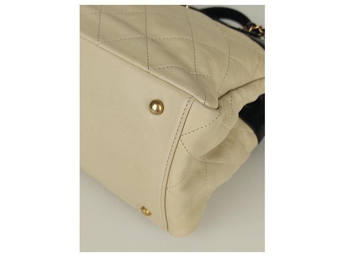 Chanel borsa a spalla matelassé 31 Rue Cambon Nero Beige - vista 8