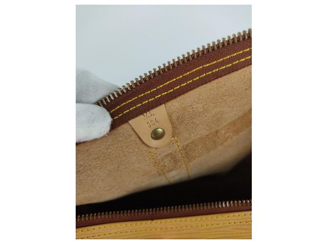 Louis Vuitton borsa da viaggio Keepall 45 Epi Beige - vista 13