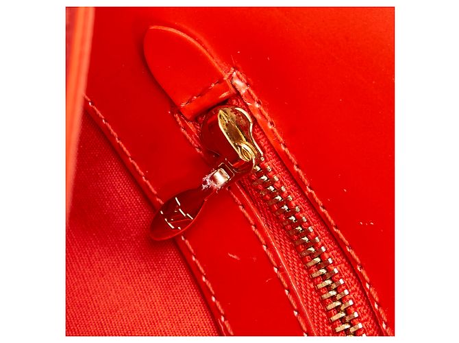 Bolso de mano de charol rojo Sobe de Louis Vuitton Roja - vista 8