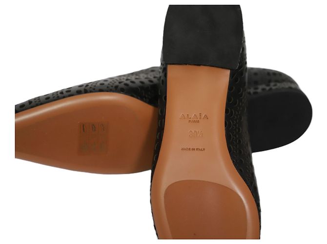 Alaïa Ballerine Alaia a punta con taglio laser in pelle nera - vista 5