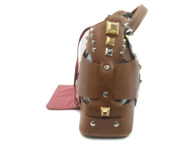 Borsa Prada Nocciolo Vitello in pelle marrone con borchie Marrone scuro - vista 2