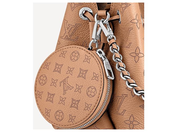 Borsa a secchiello Louis Vuitton Bella in pelle Mahina marrone - vista 4