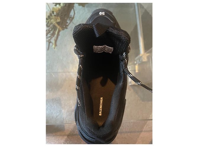 Balenciaga Triple S Sneaker Schwarz - Ansicht 3
