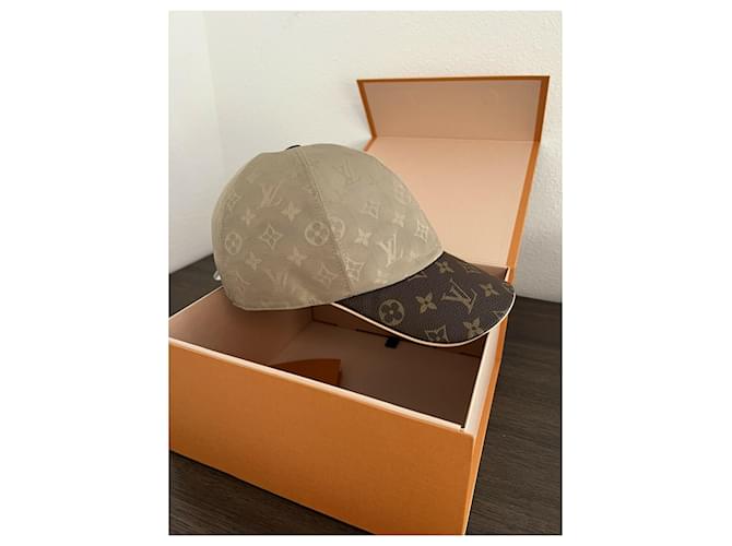 Cappello Louis Vuitton Cap Ou Pas Monogramma Beige - vista 3