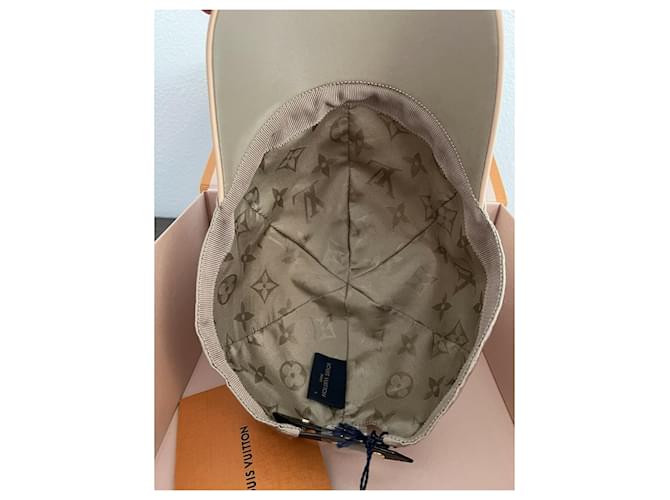 Cappello Louis Vuitton Cap Ou Pas Monogramma Beige - vista 5