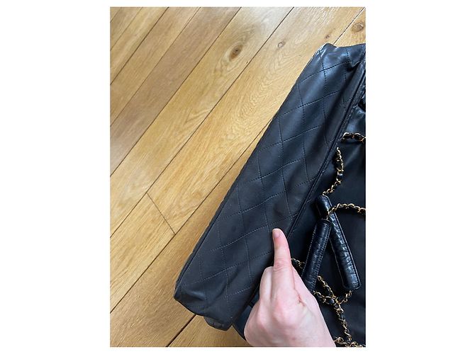 Timeless Chanel Grand Shopping Tote in Pelle di Agnello Nero Oro Gold hardware - vista 13