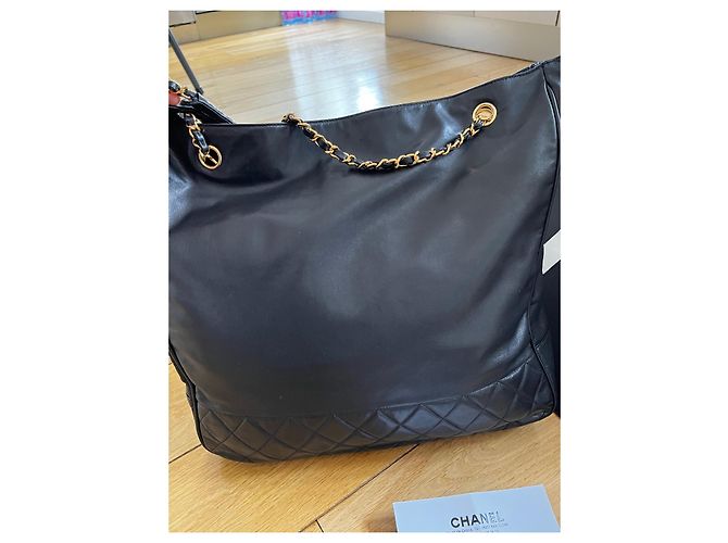 Timeless Chanel Grand Shopping Tote in Pelle di Agnello Nero Oro Gold hardware - vista 5