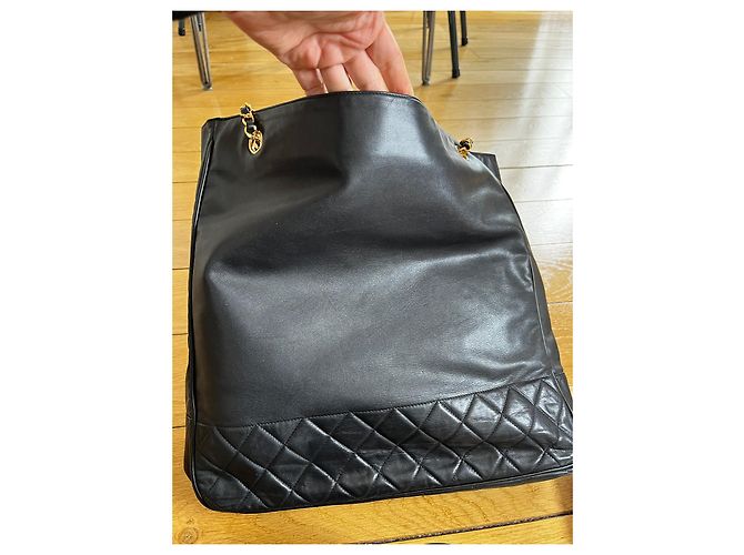 Timeless Chanel Grand Shopping Tote in Pelle di Agnello Nero Oro Gold hardware - vista 7