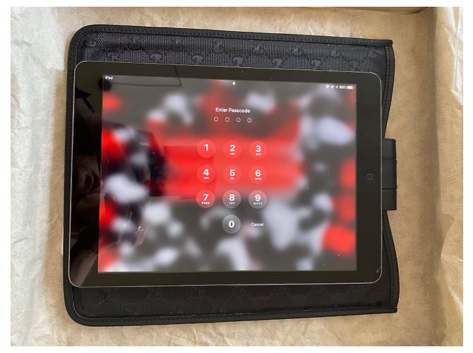 Custodia per iPad/tavolo Gucci Nero - vista 10