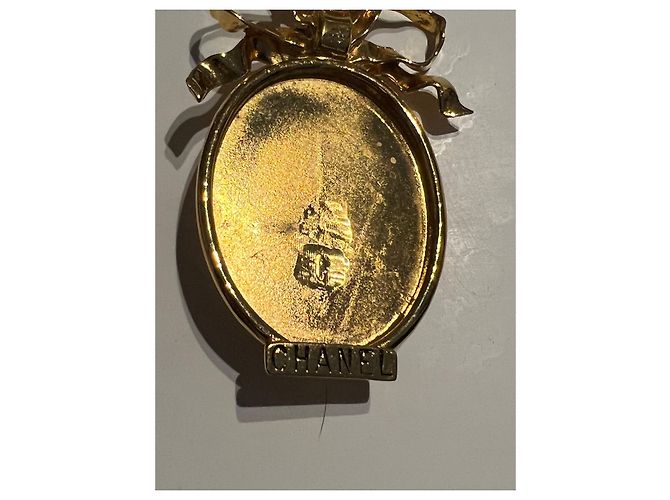 Spilla Chanel dorata D'oro - vista 3